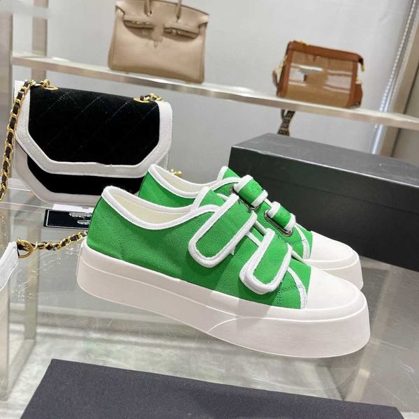 shoes small casual fragrant canvas in autumn 2022 new style thick bottom muffin sole small white shoes for women, Black
shoes small casual fragrant canvas in autumn 2022 new style thick bottom muffin sole small white shoes for women, Black