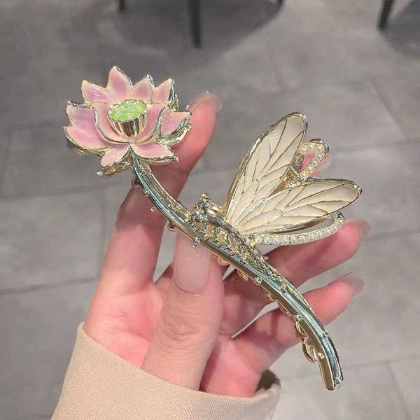 hair clips guofeng classical lotus grab clip fresh and elegant mesh red back spoon shark, Golden;silver 
hair clips guofeng classical lotus grab clip fresh and elegant mesh red back spoon shark, Golden;silver