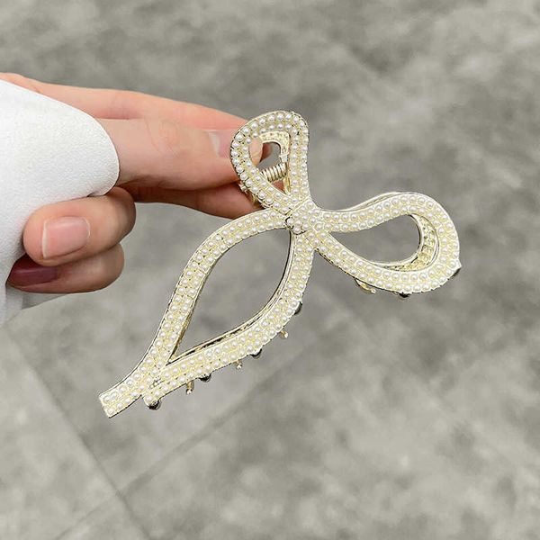 hair clips new temperament bowknot summer elegant fashion hairpin net red back head shark clip, Golden;silver
hair clips new temperament bowknot summer elegant fashion hairpin net red back head shark clip, Golden;silver