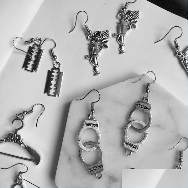 dangle chandelier creativity punk handcuffs blade gun dangle earrings for women men simple cool pistols earring antique si yydhhome dh1xz, Silver
dangle chandelier creativity punk handcuffs blade gun dangle earrings for women men simple cool pistols earring antique si yydhhome dh1xz, Silver