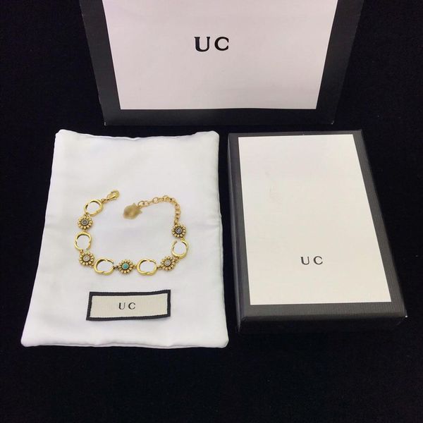 designers bracelet chain luxurys vintage bracelets gold color flower letter bracelet trend fashion women jewelry classic jewelrys good nice, Golden;silver
designers bracelet chain luxurys vintage bracelets gold color flower letter bracelet trend fashion women jewelry classic jewelrys good nice, Golden;silver