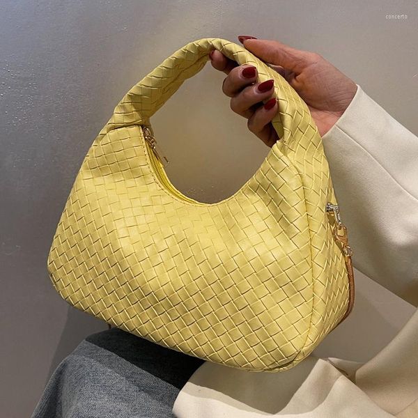 evening bags 2022 spring summer trend all-match messenger bag ins concise chain woven handbag
evening bags 2022 spring summer trend all-match messenger bag ins concise chain woven handbag