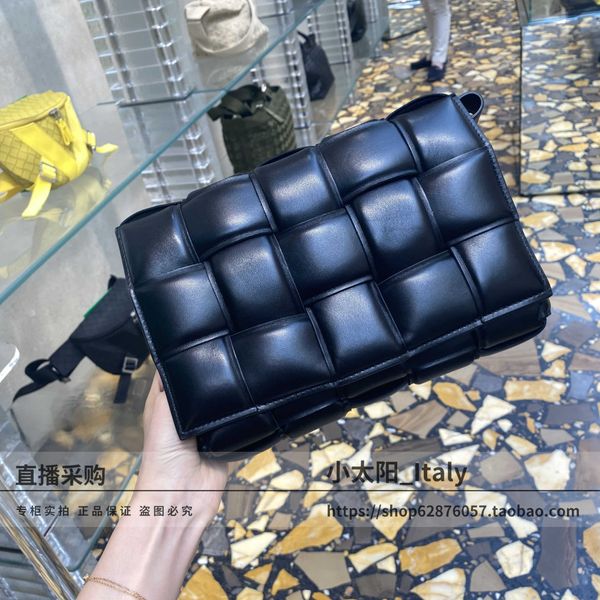 luxury designer bags bottegas leather venetas handbag woman's woven large plaid new women's pillow bag flap tofu crossbody messeng
luxury designer bags bottegas leather venetas handbag woman's woven large plaid new women's pillow bag flap tofu crossbody messeng