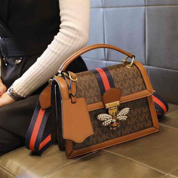 2021 crossbody for leather luxury handbags women bags designer elegant bees messenger shoulder bag sac a ma h0929 g220426268g
2021 crossbody for leather luxury handbags women bags designer elegant bees messenger shoulder bag sac a ma h0929 g220426268g