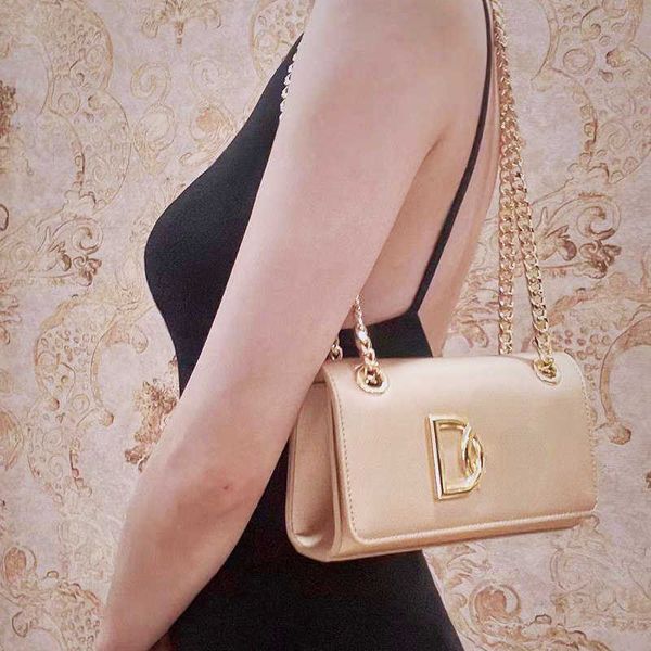 shoulder bags luxury designer bags dg chain bag square solid color handbags women's one shoulders crossbody bag wallet 8 color 21cm
shoulder bags luxury designer bags dg chain bag square solid color handbags women's one shoulders crossbody bag wallet 8 color 21cm