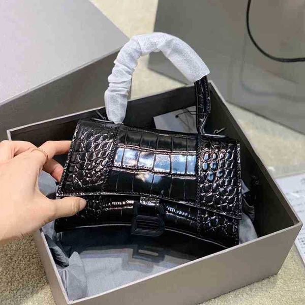 bag handbags balenciga b-button hourglass designer 2022 net red same versatile crocodile leather women's single shoulder diagonal
bag handbags balenciga b-button hourglass designer 2022 net red same versatile crocodile leather women's single shoulder diagonal