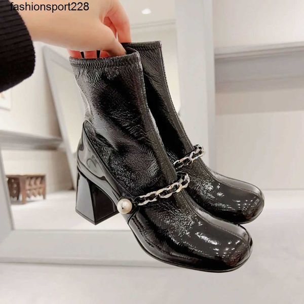 designer boots miu fashion brand short boot women new popular design trendy thick heel nude boots lacquer leather high heel autumn winter si, Black
designer boots miu fashion brand short boot women new popular design trendy thick heel nude boots lacquer leather high heel autumn winter si, Black