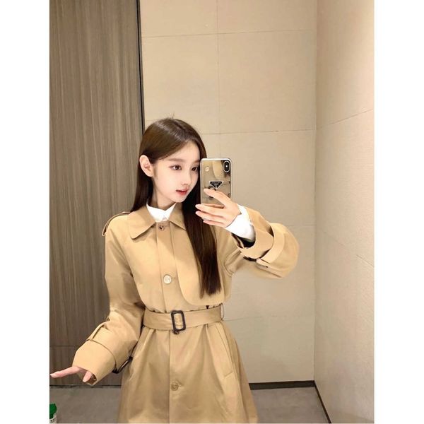 brand women's coats coat women's spring and autumn 2022 new mid long high sense this year popular small british coat, Tan;black
brand women's coats coat women's spring and autumn 2022 new mid long high sense this year popular small british coat, Tan;black