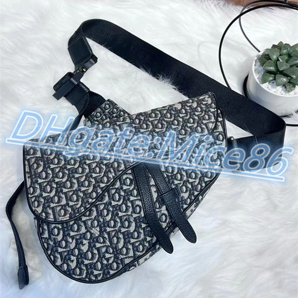 classic womens mens saddles chest bag designer luxury embroidery envelope handbags travel hobo totes fashion purse wallets crossbody clutch
classic womens mens saddles chest bag designer luxury embroidery envelope handbags travel hobo totes fashion purse wallets crossbody clutch