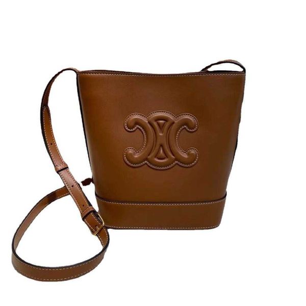 shoulder bag new arched bucket leather women's large capacity single shoulder messenger bag
shoulder bag new arched bucket leather women's large capacity single shoulder messenger bag