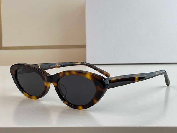 sunglasses sun glasses designer sunglasses womens new daily fashion big net red style cl4s184 original for mens famous fashionable retro lux, White;black
sunglasses sun glasses designer sunglasses womens new daily fashion big net red style cl4s184 original for mens famous fashionable retro lux, White;black