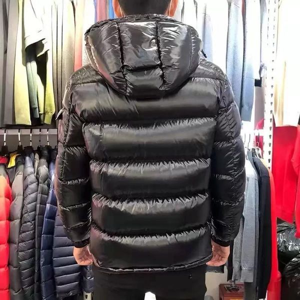 designer mens winterjacke puffer jacket parka down coat men's classic casual fashion outdoor winter black coat removable hat windproof
designer mens winterjacke puffer jacket parka down coat men's classic casual fashion outdoor winter black coat removable hat windproof
