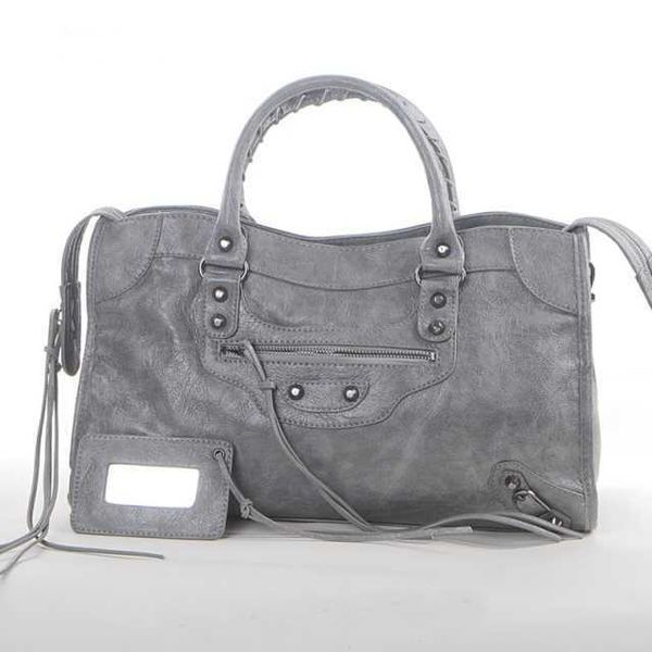 designer luxury womens bag balencigas handbag b-shaped paris single shoulder messenger fashion square gift shoulder oblique span versatile h
designer luxury womens bag balencigas handbag b-shaped paris single shoulder messenger fashion square gift shoulder oblique span versatile h