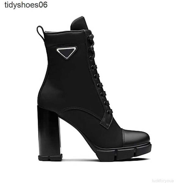 2022 luxury designer woman fashion boots leather and nylon fabric booties women ankle biker australia platform heels winter sneakers with, Black
2022 luxury designer woman fashion boots leather and nylon fabric booties women ankle biker australia platform heels winter sneakers with, Black