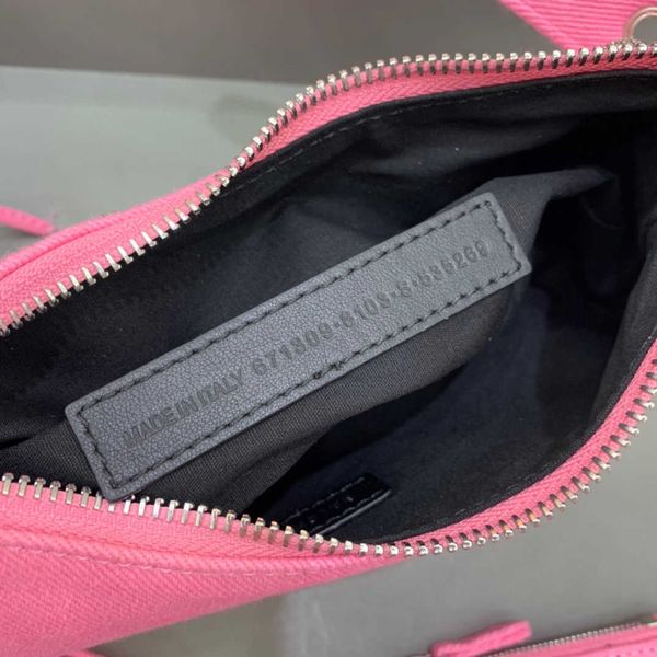 designer luxury womens bag balencigas handbag b-shaped paris single shoulder messenger fashion square gift shoulder oblique span versatile h
designer luxury womens bag balencigas handbag b-shaped paris single shoulder messenger fashion square gift shoulder oblique span versatile h