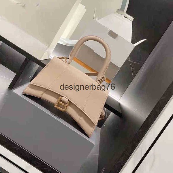 handbag designer 22s pattern messenger designer bag crocodile bags balencalgas cowhide single shoulder hourglass bag shaped igja
handbag designer 22s pattern messenger designer bag crocodile bags balencalgas cowhide single shoulder hourglass bag shaped igja