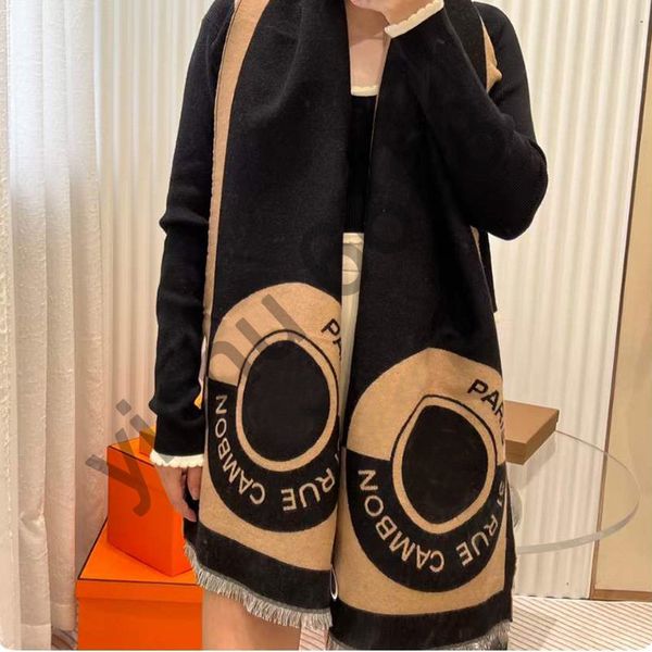 2022 luxury brand winter c scarf women's cashmere warm cashmere scarf ladies luxury scarf thickening soft shawl wrap, Blue;gray
2022 luxury brand winter c scarf women's cashmere warm cashmere scarf ladies luxury scarf thickening soft shawl wrap, Blue;gray
