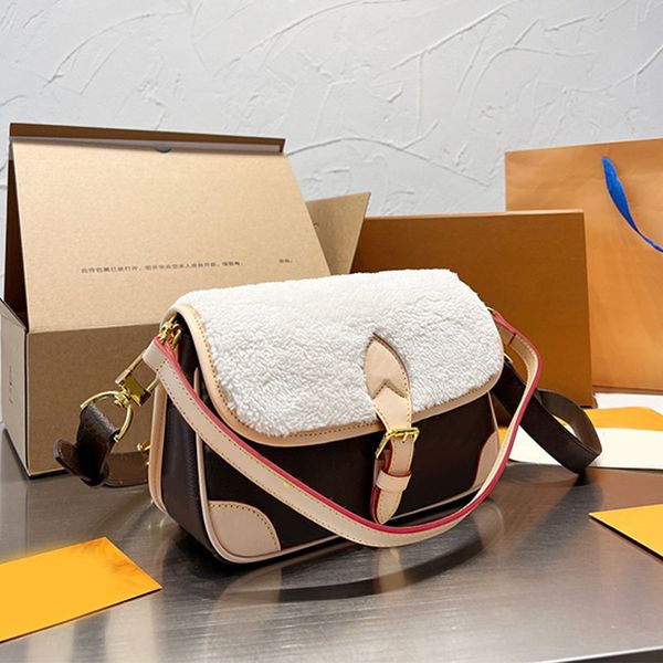 woolen cloth crossbody bag baguette bags handbags two detachable shoulder straps classic old flower purse autumn winter flip wallet
woolen cloth crossbody bag baguette bags handbags two detachable shoulder straps classic old flower purse autumn winter flip wallet