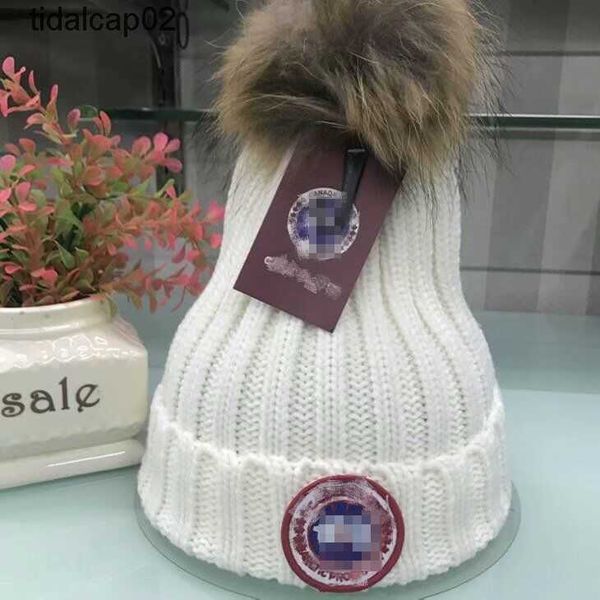 autumn and winter canada raccoon wool ball goose knitted hat style label warm wool hats, Blue;gray
autumn and winter canada raccoon wool ball goose knitted hat style label warm wool hats, Blue;gray
