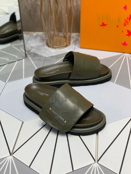 2023 designers italy women slippers lady flat flip flops summer outdoor beach leather slide sandals classical slipper -m004, Black
2023 designers italy women slippers lady flat flip flops summer outdoor beach leather slide sandals classical slipper -m004, Black