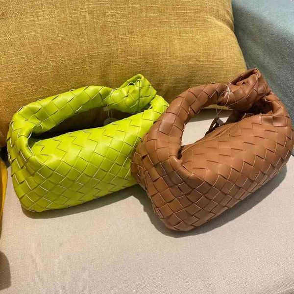 designer bottegs venets shoulder bags online store 2022 new woven knot bag network red axigo mini cow horn on
designer bottegs venets shoulder bags online store 2022 new woven knot bag network red axigo mini cow horn on