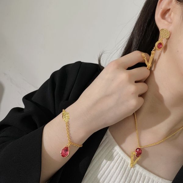 fashion designer necklace bracelet earring water droplets pendant jewelry sets v letter banshee medusa head 18k gold plated birthday festive, Black
fashion designer necklace bracelet earring water droplets pendant jewelry sets v letter banshee medusa head 18k gold plated birthday festive, Black
