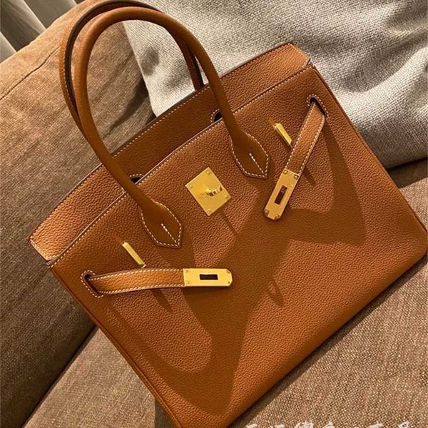 herme designer handbag birkins pure handmade 2022 bag leather lychee crocodile pattern portable calf leather second generation woman
herme designer handbag birkins pure handmade 2022 bag leather lychee crocodile pattern portable calf leather second generation woman