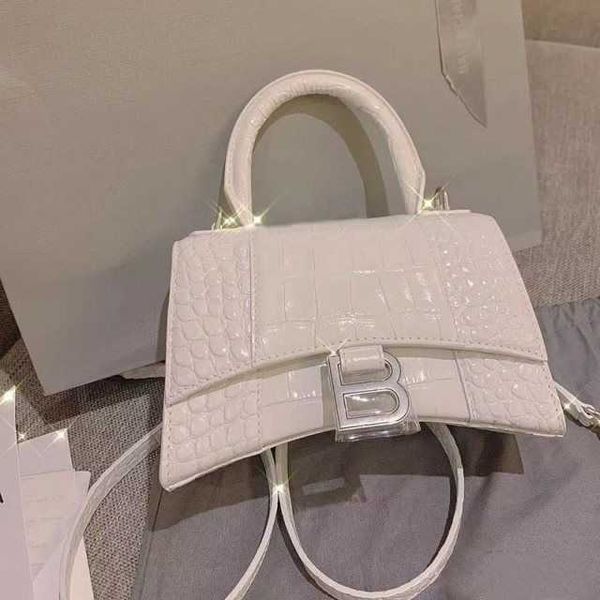 designer balenciga handbags honggu b family bag women 2021 new high version hourglass leather women's light luxury brand single shoulde
designer balenciga handbags honggu b family bag women 2021 new high version hourglass leather women's light luxury brand single shoulde