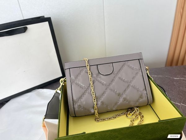 shoulder bag designer design women's clip bag embossed style 
shoulder bag designer design women's clip bag embossed style