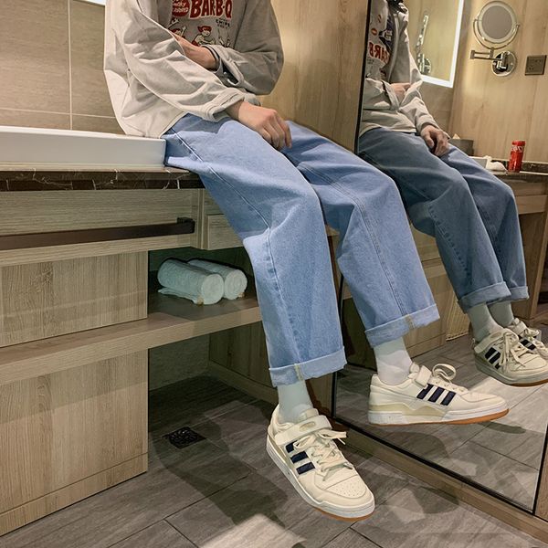 men's jeans streetwear baggy jeans spring summer men korean fashion loose straight wide leg pants male clothing light blue 221008
men's jeans streetwear baggy jeans spring summer men korean fashion loose straight wide leg pants male clothing light blue 221008