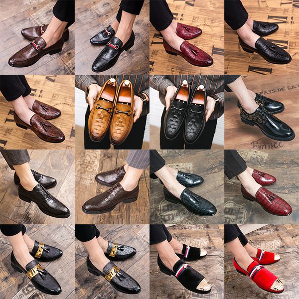 luxury brogue oxford shoes pointed leather shoes floral tassel sequins metal buckle high-end men's fashion formal casual one foot stirr, Black
luxury brogue oxford shoes pointed leather shoes floral tassel sequins metal buckle high-end men's fashion formal casual one foot stirr, Black