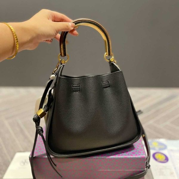 fashion women bag designers bags torysbirchs leather handbags messenger bag torryburch tb miller wooden handbag drawstring bucket bag
fashion women bag designers bags torysbirchs leather handbags messenger bag torryburch tb miller wooden handbag drawstring bucket bag