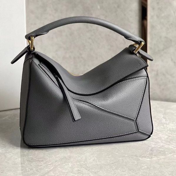 high end handbag designer retro european and american fashion true portable shoulder messenger bag fashion casual women color matching geome
high end handbag designer retro european and american fashion true portable shoulder messenger bag fashion casual women color matching geome