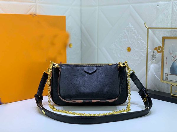 highh qualityy fashion luxurys shoulder bag onthego medium tote women designers handbags by the pool monograms embossing messenger bags 3893, Red;black
highh qualityy fashion luxurys shoulder bag onthego medium tote women designers handbags by the pool monograms embossing messenger bags 3893, Red;black
