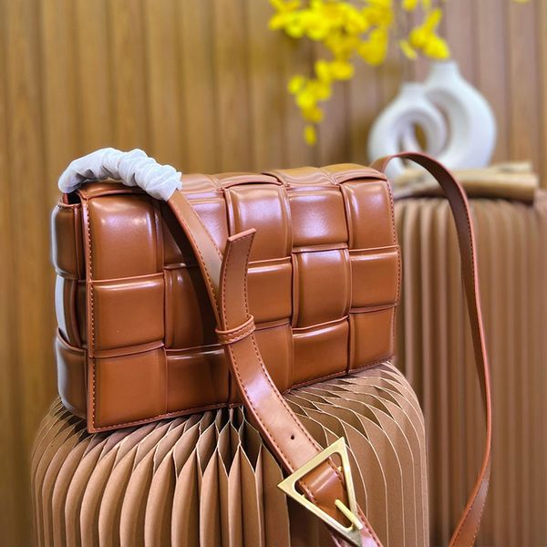 bottegas weave handbag cassette pillow bag designers genuine leather crossbody clutch wallet plain flap messenger shoulder bags tote two
bottegas weave handbag cassette pillow bag designers genuine leather crossbody clutch wallet plain flap messenger shoulder bags tote two