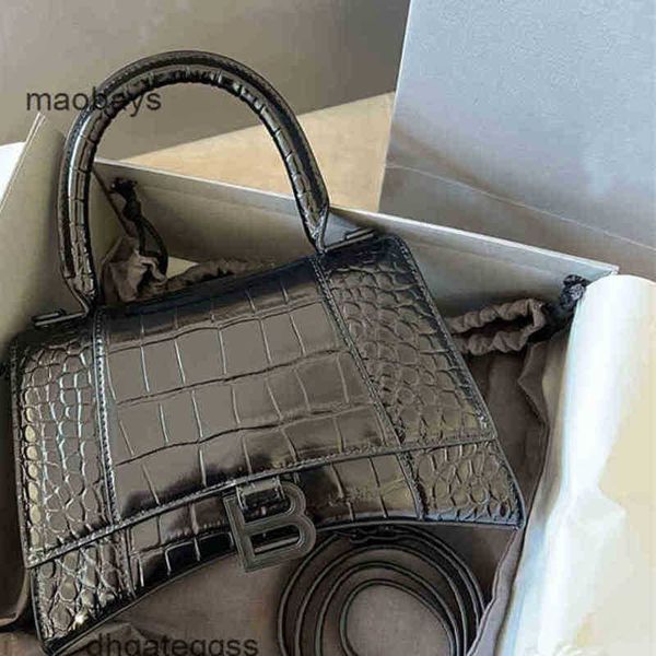 italy balencalgas handbags hourglass b home high version leather women's one shoulder messenger retro crocodile handbag luxury deaigner
italy balencalgas handbags hourglass b home high version leather women's one shoulder messenger retro crocodile handbag luxury deaigner