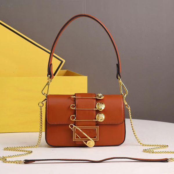 luxuries designer bag moonlight armpit handbag leather half-moon bag with metal pin fashion classic women's shoulder cross body bags
luxuries designer bag moonlight armpit handbag leather half-moon bag with metal pin fashion classic women's shoulder cross body bags