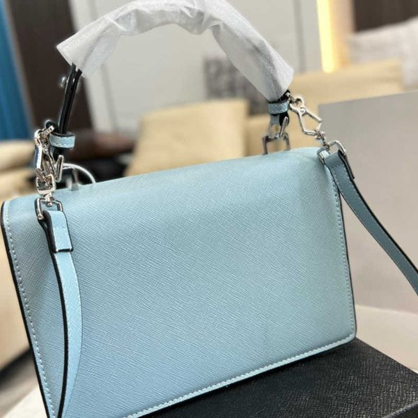 22ss classic designer bags women portable small square bag totes fashion shopping satchels leather luxury designer purses outdoor messenger
22ss classic designer bags women portable small square bag totes fashion shopping satchels leather luxury designer purses outdoor messenger