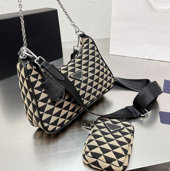 luxury luxury designer high-end new vintage chain style european and american fashion leather one shoulder diagonal cross bag casual lady ar
luxury luxury designer high-end new vintage chain style european and american fashion leather one shoulder diagonal cross bag casual lady ar