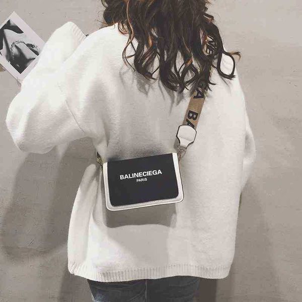 fashion bag bag ins super fire female new korean student versatile chain small squar
fashion bag bag ins super fire female new korean student versatile chain small squar