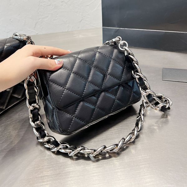 quilted handbag underarm hobo shoulder bag chains women cross body envelope bags genuine leather flip handbag purse super soft fashion lette
quilted handbag underarm hobo shoulder bag chains women cross body envelope bags genuine leather flip handbag purse super soft fashion lette