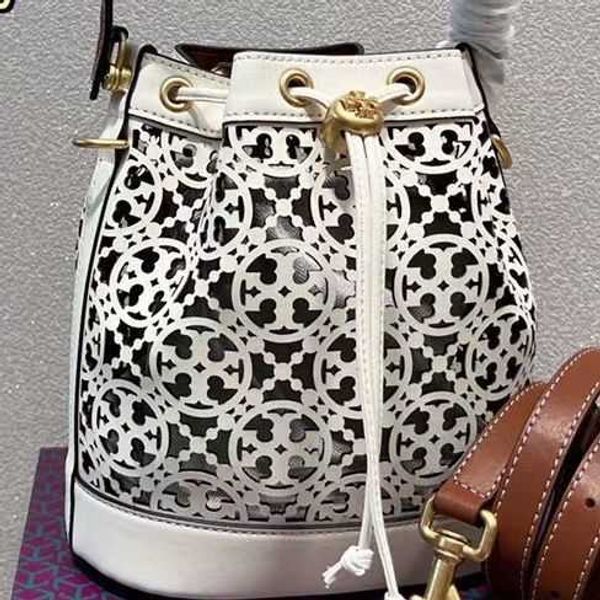 fashion women bag designers bags torysbirchs leather handbags messenger bag birch tb bucket bag hollow out beautiful versatile fashion girl
fashion women bag designers bags torysbirchs leather handbags messenger bag birch tb bucket bag hollow out beautiful versatile fashion girl