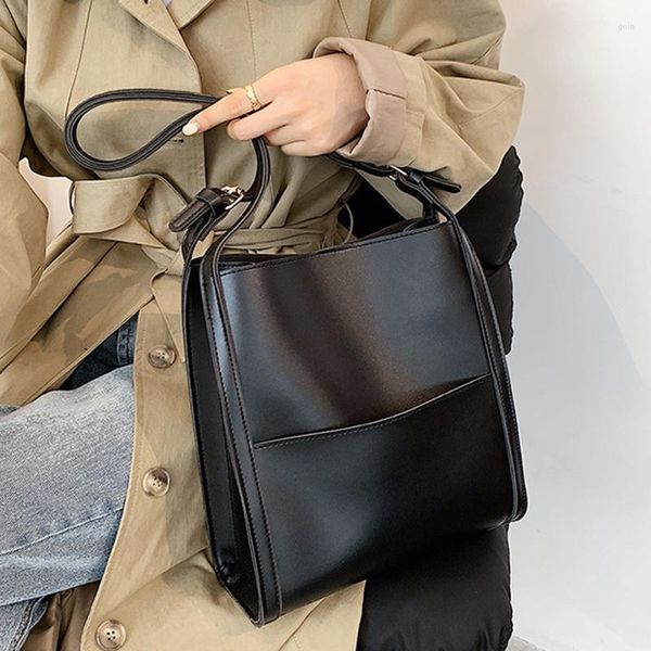evening bags women casual pu leather shoulder bucket fashion trends handbags ladies brand simple solid female tote bag shopper
evening bags women casual pu leather shoulder bucket fashion trends handbags ladies brand simple solid female tote bag shopper