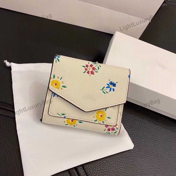 Wallet Mini for Women Brand Designer Leather Light Fashion Quality Crossbody Purses Classic Famous 220316, White
Wallet Mini for Women Brand Designer Leather Light Fashion Quality Crossbody Purses Classic Famous 220316, White