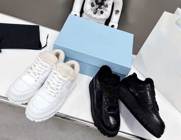 brand casual shoes 2022 winter new triangle standard pure sneakers cowhide and fur one piece muffin thick bottom warm snow boots, Black
brand casual shoes 2022 winter new triangle standard pure sneakers cowhide and fur one piece muffin thick bottom warm snow boots, Black