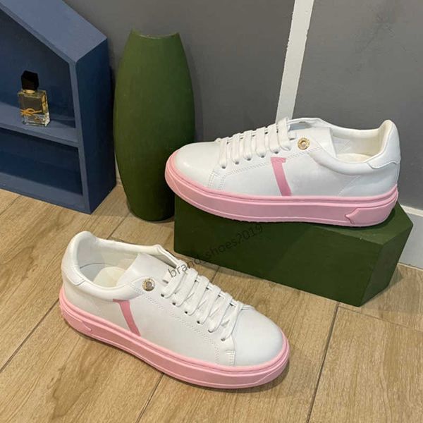 2022 casual shoes lace-up running trainers woman shoe gym sneakers women travel leather fashion lady flat designer letters platform sneaker
2022 casual shoes lace-up running trainers woman shoe gym sneakers women travel leather fashion lady flat designer letters platform sneaker