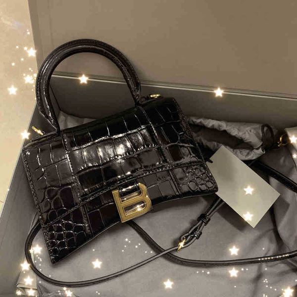 bag italy balenciga hourglass handbags designer high version bag b home bag leather crocodile 2022 fashion versatile one shoulder portable
bag italy balenciga hourglass handbags designer high version bag b home bag leather crocodile 2022 fashion versatile one shoulder portable