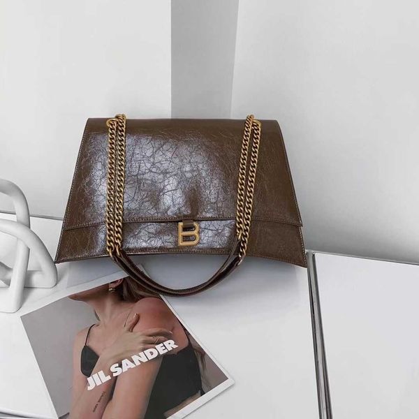 designer luxury womens bag balencigas handbag b-shaped paris single shoulder messenger fashion square gift shoulder oblique span versatile h
designer luxury womens bag balencigas handbag b-shaped paris single shoulder messenger fashion square gift shoulder oblique span versatile h