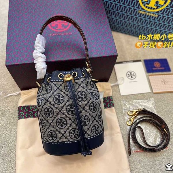fashion women bag designers bags torysbirchs leather handbags messenger bag bucket bag luxury single shoulder handbag large cpacity
fashion women bag designers bags torysbirchs leather handbags messenger bag bucket bag luxury single shoulder handbag large cpacity