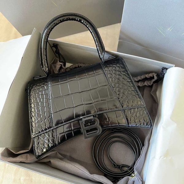 designer balenciga handbags star same bag female 2021 fashion versatile b family crocodile hourglass character leather diagonal one shoulder
designer balenciga handbags star same bag female 2021 fashion versatile b family crocodile hourglass character leather diagonal one shoulder